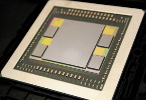"AMD Fiji GPU package with GPU, HBM memory and interposer" (Image ny Kapitaenk - Own work. Licensed under Public Domain via Wikimedia Commons) 